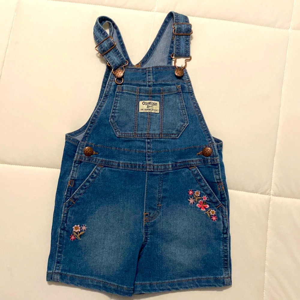 Toddler girl 2T short overalls with flower accents on the front pockets